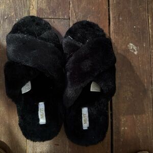 Black Fuzzy Slippers